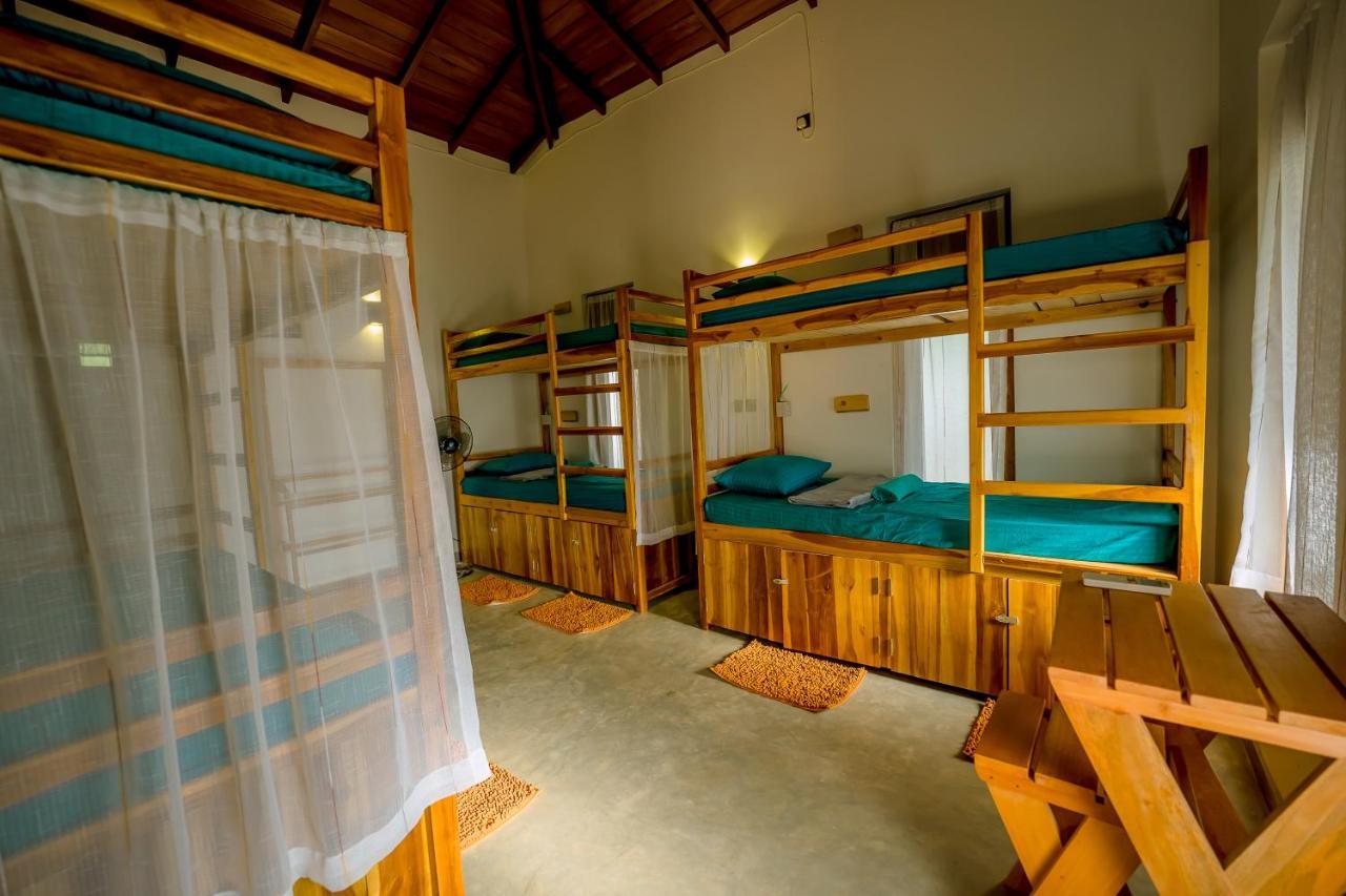 Sixth Sense Hostel Унаватуна Екстер'єр фото