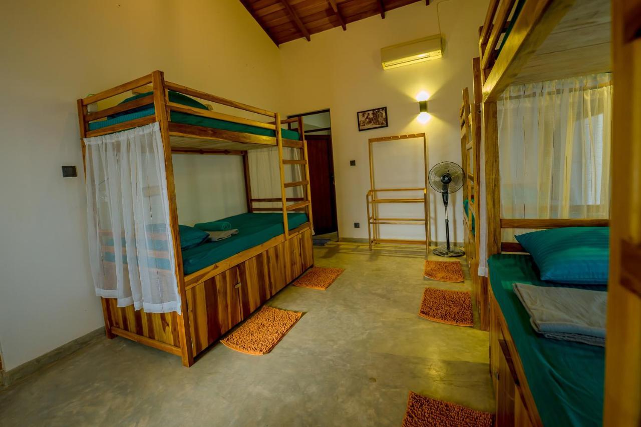 Sixth Sense Hostel Унаватуна Екстер'єр фото